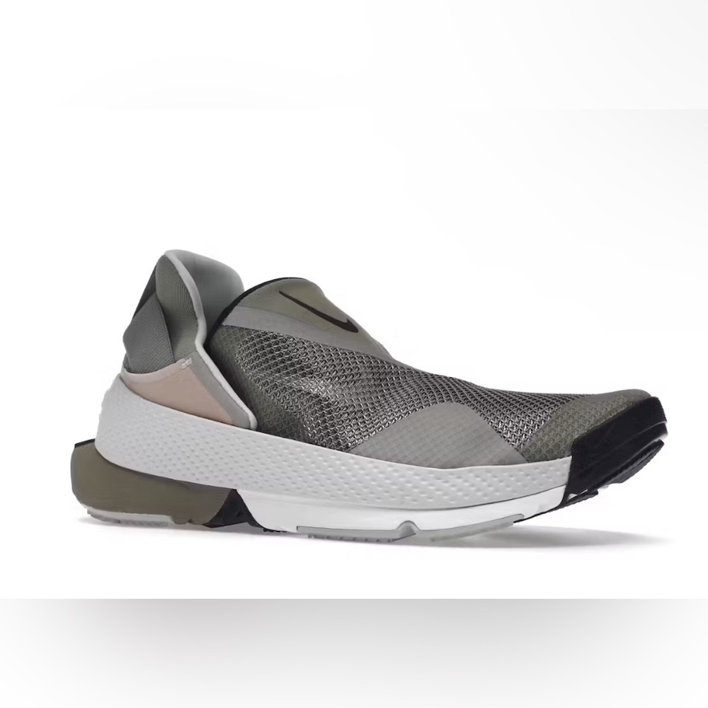 Nike Go Flyease Light Army